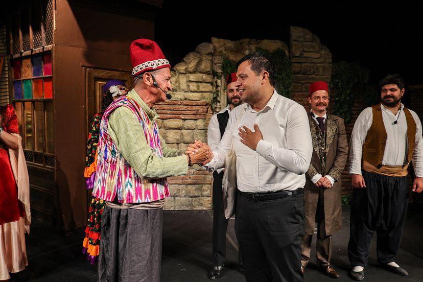usak-belediyesi-5-uluslararasi-tiyatro-festivali-2.jpg