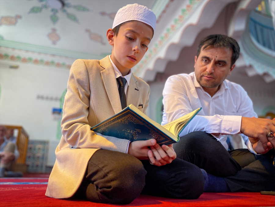 kurani-kerimi-yuzunden-guzel-okuma-yarismasi-bolge-finali-usakta-yapildi-3.jpg