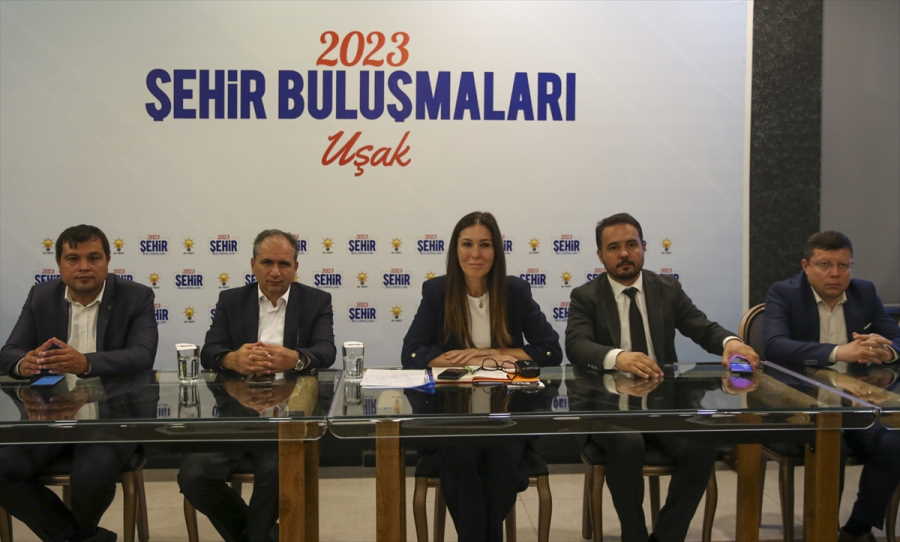 aa-20230816-31929699-31929695-ak-parti-genel-baskan-yardimcisi-karaaslan-usakta-konustu.jpg
