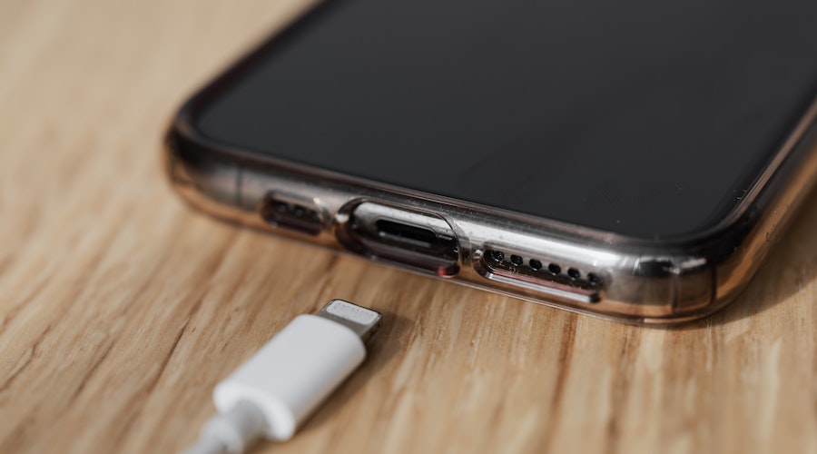 iphone-sarj-3.jpg