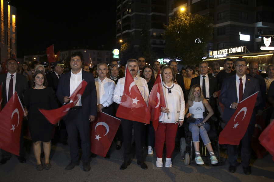 usak-fener-alayi-2.jpg