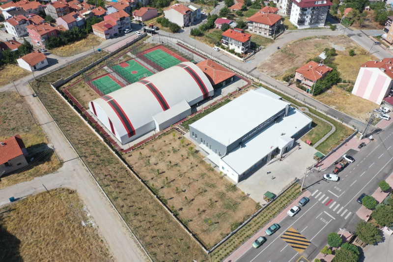 esentepe-spor-kompleksi-2.jpg