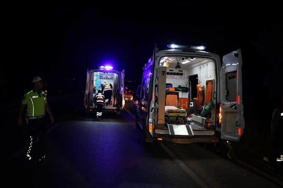 aa-20230903-32067339-32067338-usaktaki-trafik-kazasinda-1-kisi-oldu-4-kisi-yaralandi.jpg