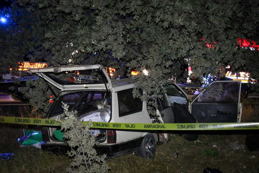 aa-20230903-32067339-32067335-usaktaki-trafik-kazasinda-1-kisi-oldu-4-kisi-yaralandi.jpg