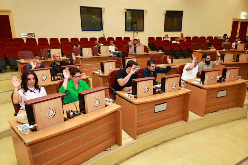 usak-belediye-meclisi-toplantisi-3.jpg