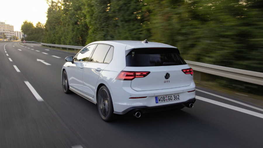 volkswagen-golf-gti-2.jpg