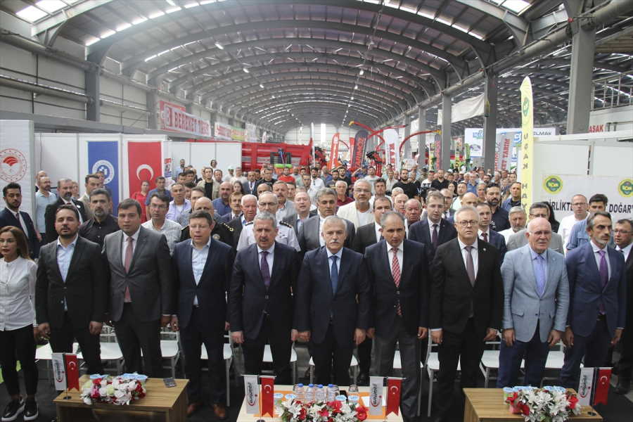 usak-8-tarim-hayvancilik-ve-teknolojileri-fuari-torenle-acildi-4.jpg