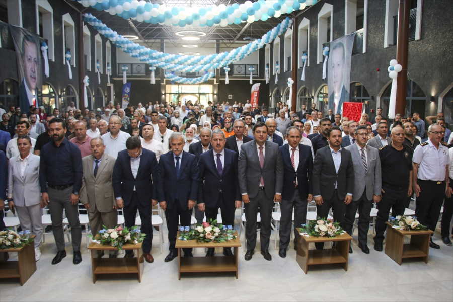 usak-belediyesi-yoresel-urunler-carsisi-2.jpg