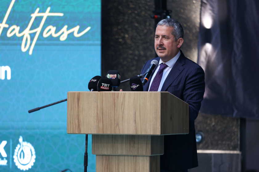 usak-belediyesi-yoresel-urunler-carsisi-5.jpg