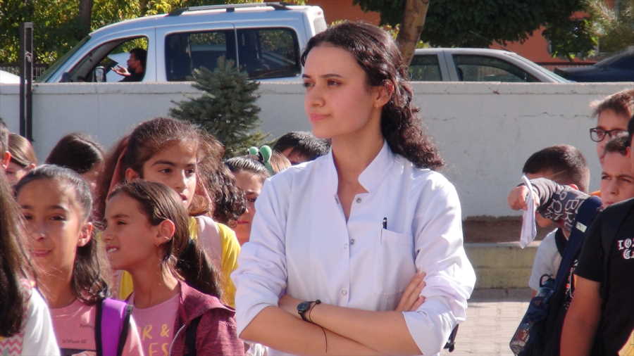 usakli-ikizler-ayni-okula-atandi-6.jpg