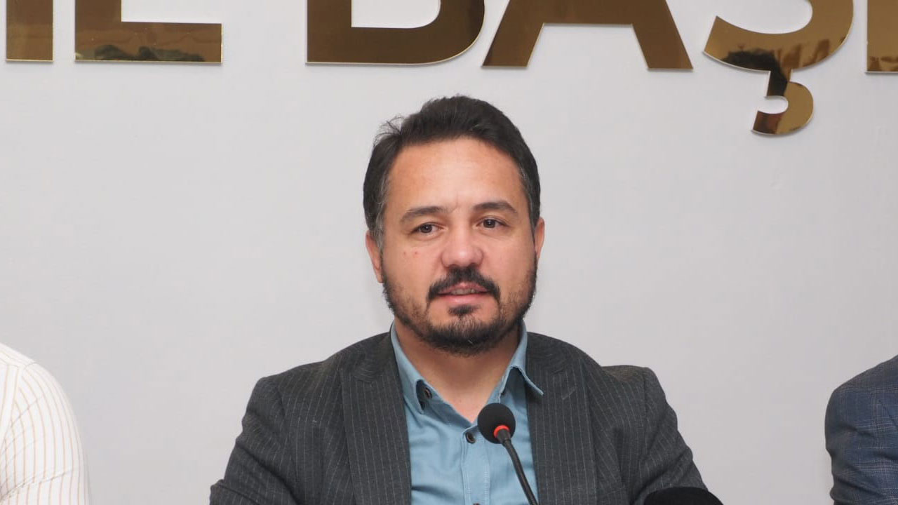 ak-parti-usak-il-baskanligi.jpg