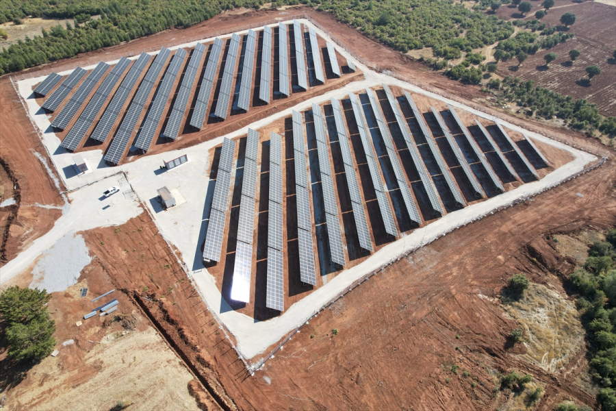 usak-gunes-enerjisi-satrali-2.jpg