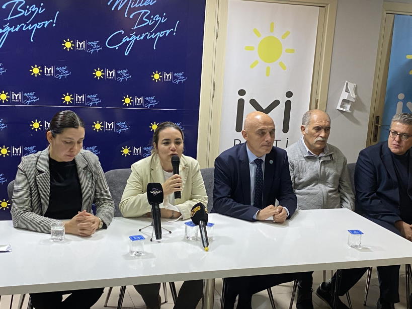 ayyuce-turkes-usak-ziyareti-1.jpg