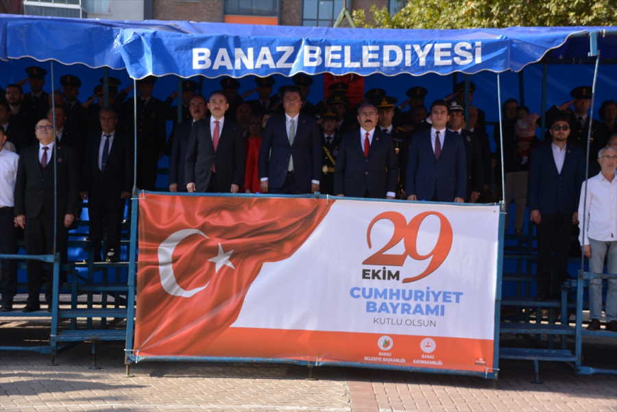 usak-banaz-cumhuriyet-bayrami-kutllamalari.jpg