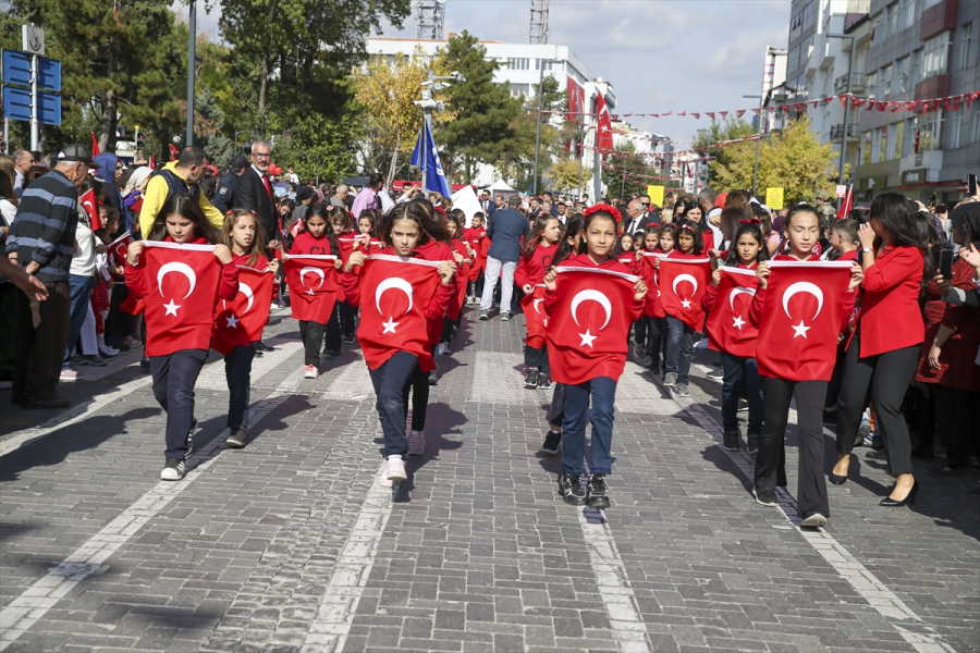 usakta-1923-kisi-zeybek-oynadi-6.jpg