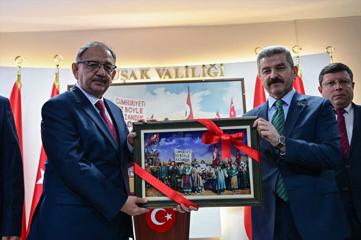 evre-sehircilik-ve-iklim-degisikligi-bakani-ozhaseki-usakta-3.jpg