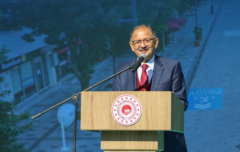 usak-ismetpa-caddesi-acilis-toreni-1.jpg