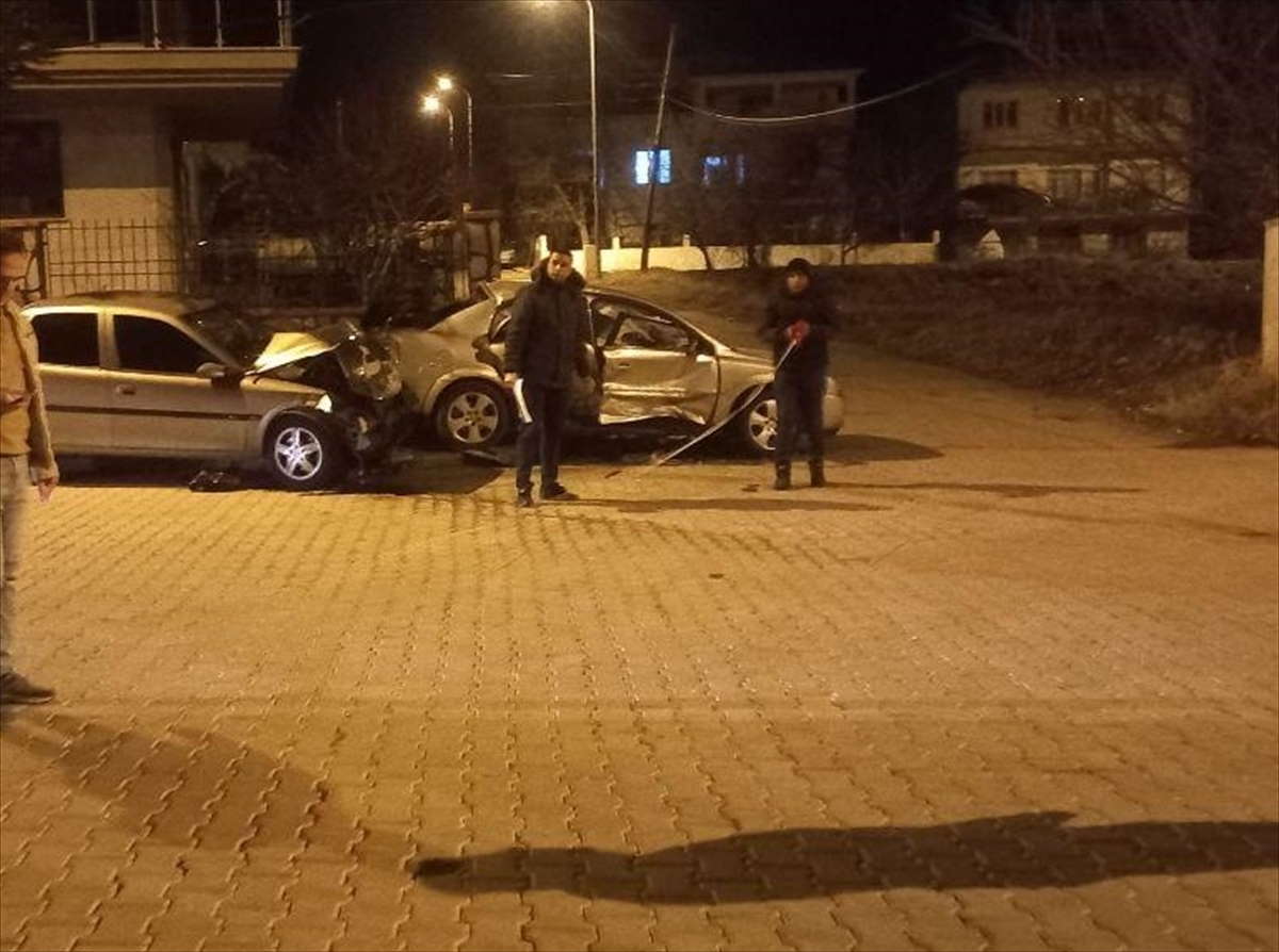 usak-karahalli-trafik-kazasi.jpg