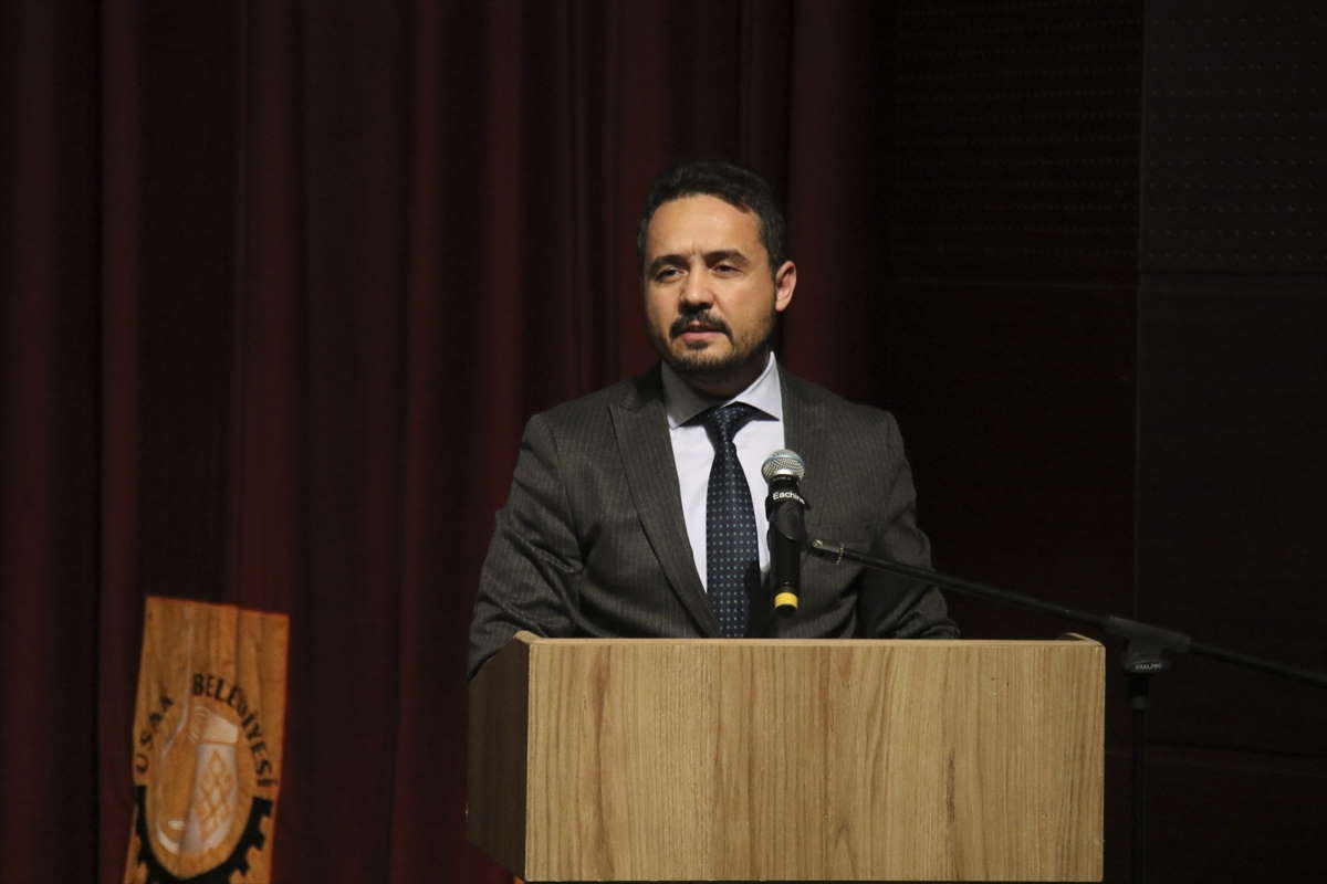ak-parti-usak-il-danisma-meclisi-toplantisi-yapildi-2.jpg