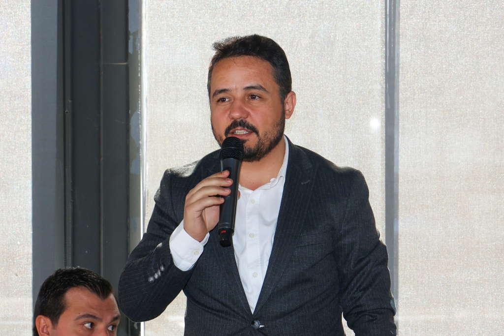 ak-parti-bulusma-2.jpg
