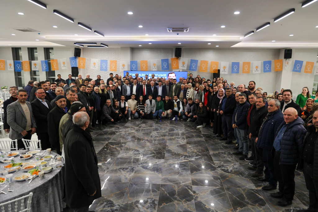 ak-parti-usak-vefa-yemegi-2.jpg