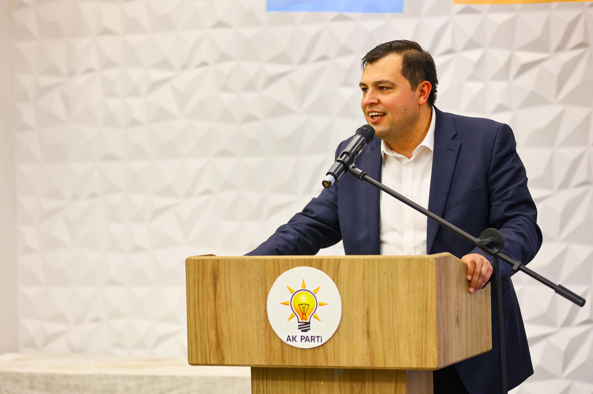 ak-parti-usak-vefa-yemegi-4.jpg
