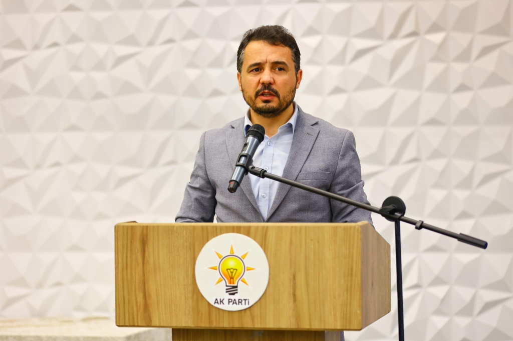 ak-parti-usak-vefa-yemegi-5.jpg