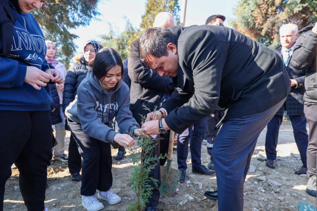 usak-fidan-dikme-programi-3.jpg