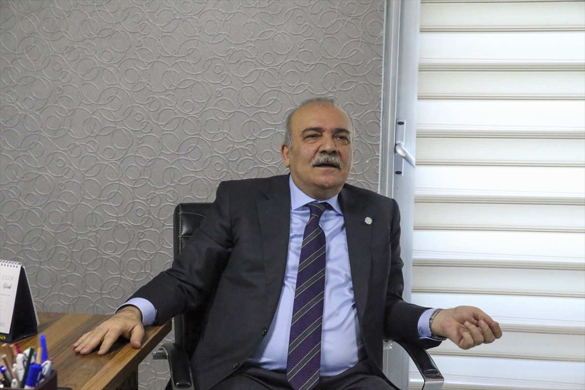 iyi-partili-kuleyin-partisinin-usak-il-baskanligini-ziyaret-etti.jpg