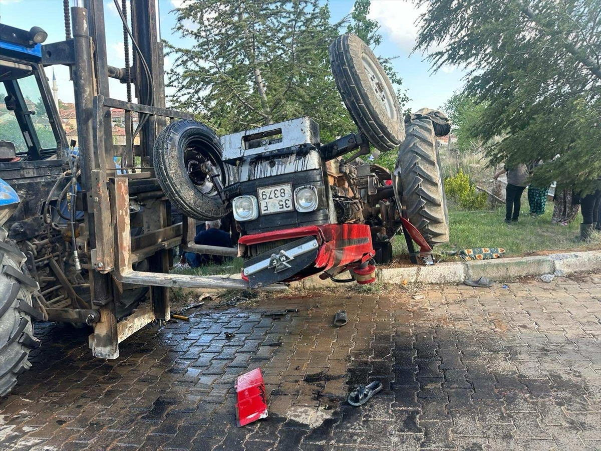 usak-traktor-kazasi1.jpg