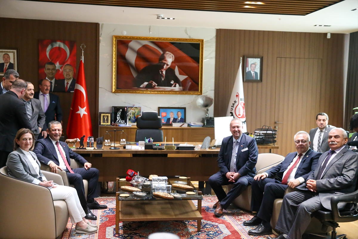zgur-ozel-usak-ziyareti-1.jpg
