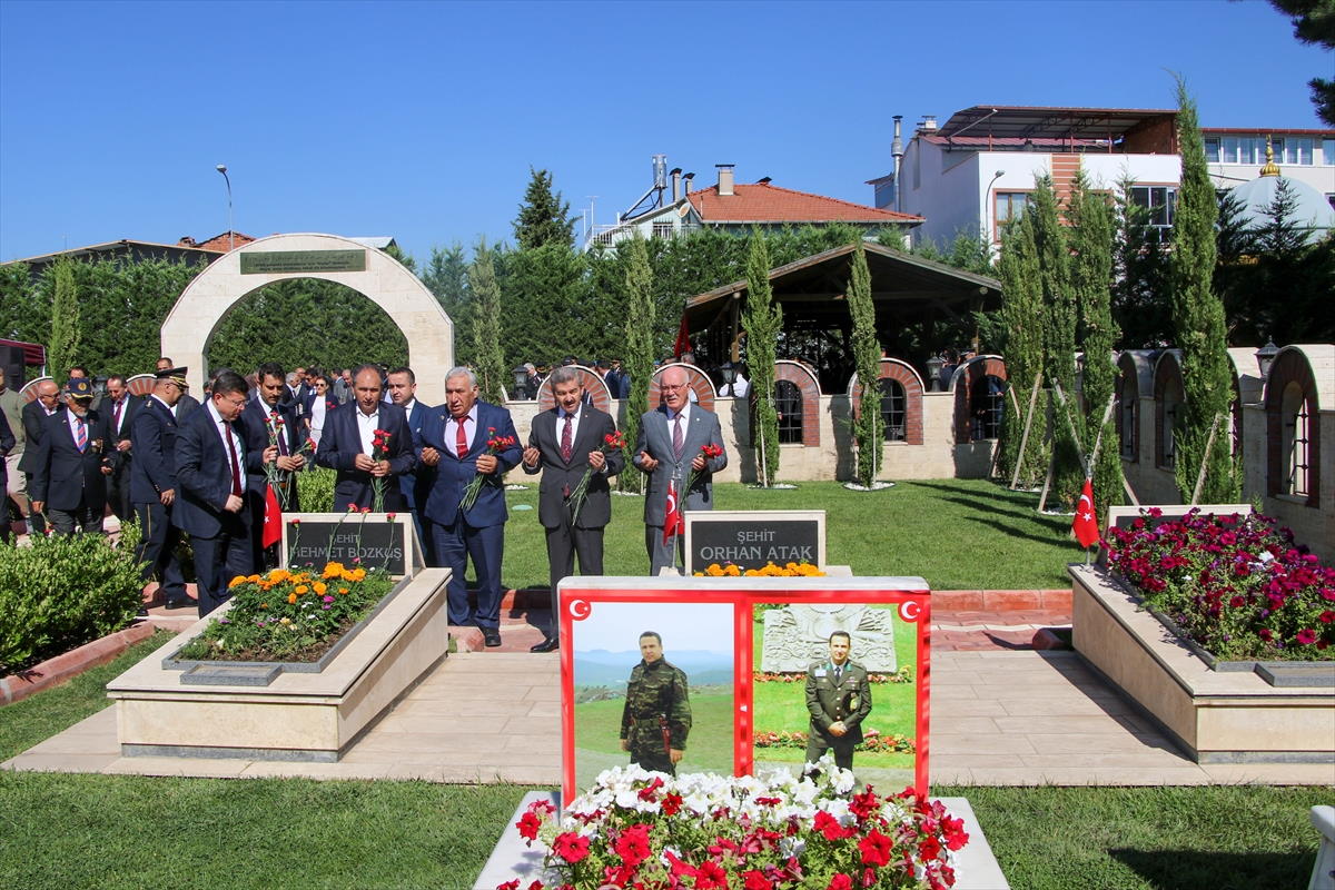 usakta-15-temmuz-sehitleri-icin-anma-etkinlikleri-duzenlendi-2.jpg