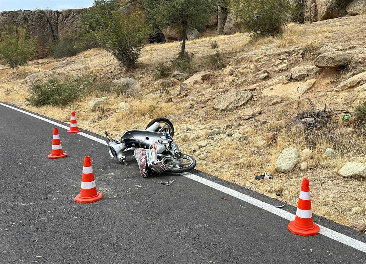 usakta-devrilen-motosikletteki-cocuk-hayatini-kaybetti.jpg