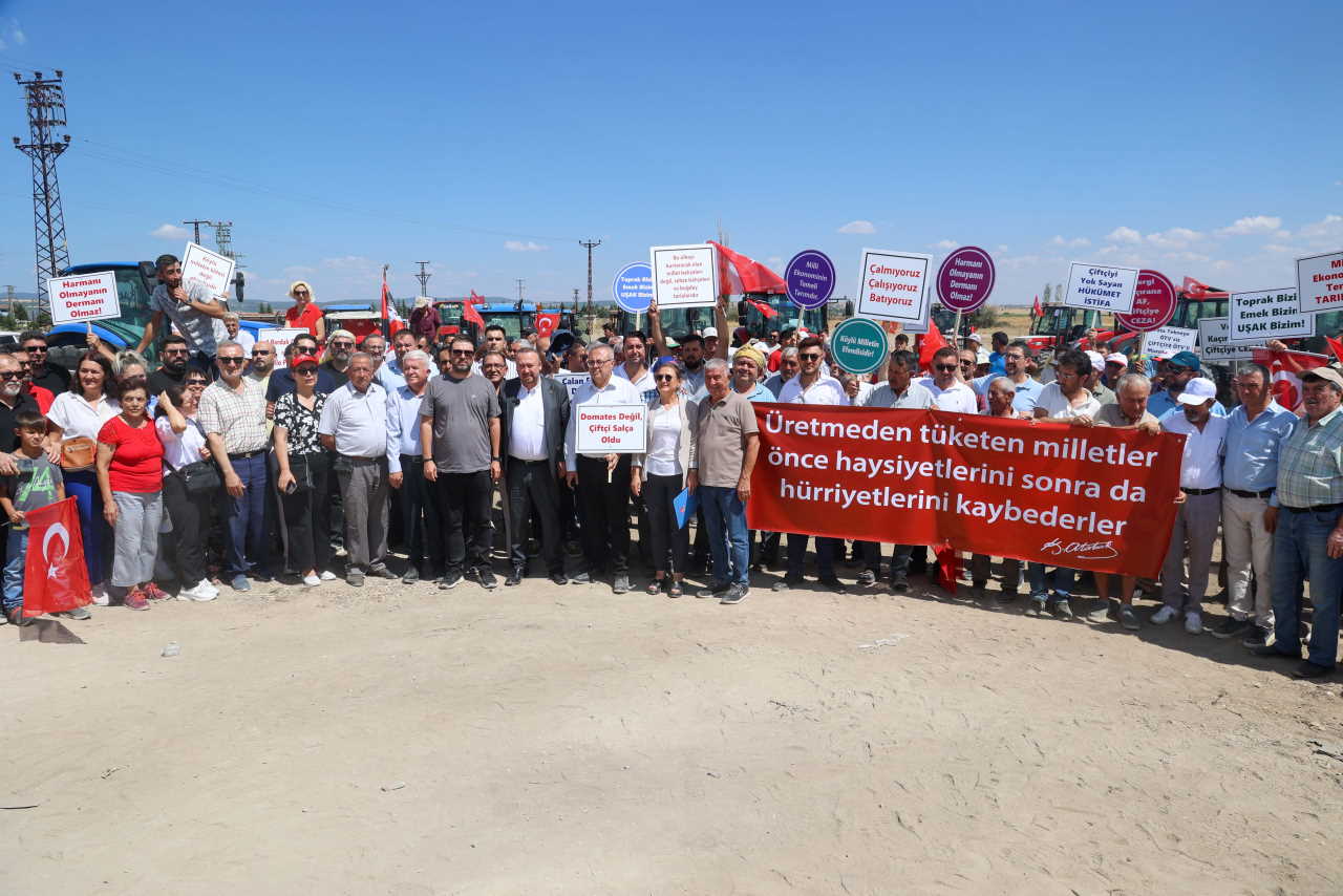 usakli-ciftciler-mazot-fiyatlarini-protesto-etti-1.jpg