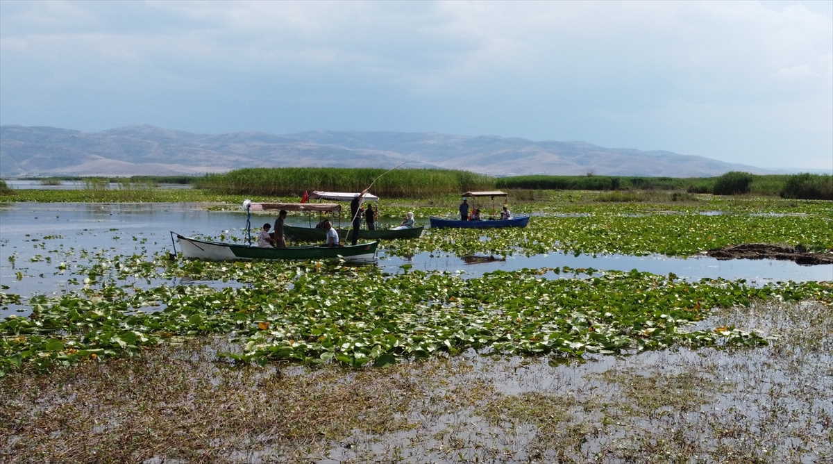 usak-isikli-golu-arasi-kac-km-1.jpg