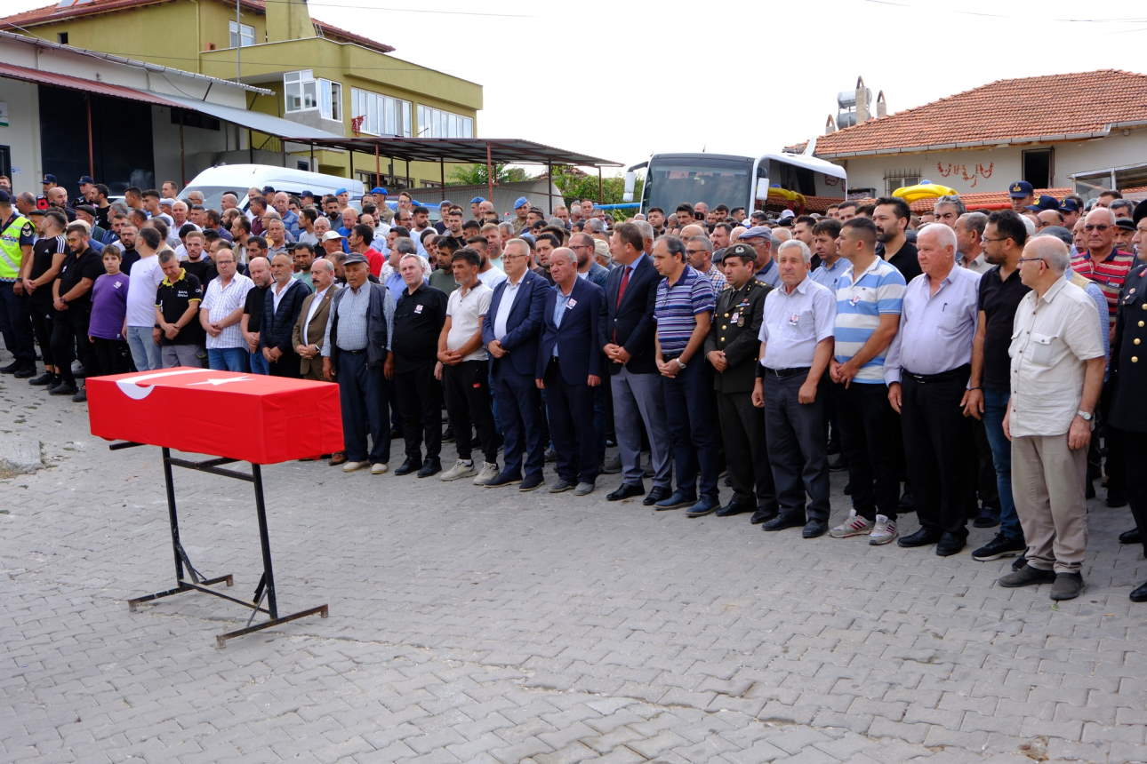 nal-can-ozdemir-son-yolculuguna-ugurlandi-2.jpg