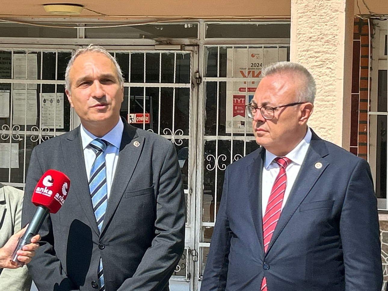 chpnin-farkli-illerde-duzenledigi-egitim-bulusmalari-programi-usakta-devam-etti-2.jpg