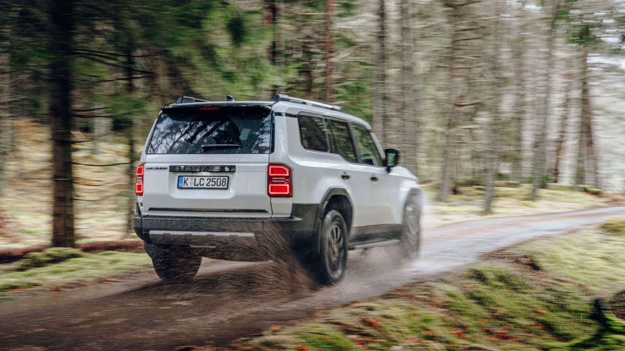 yeni-toyota-land-cruiser-prado-1.jpg
