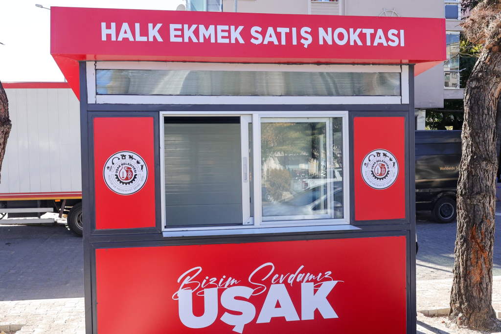 usak-halk-ekmek-satis-noktasi.jpg