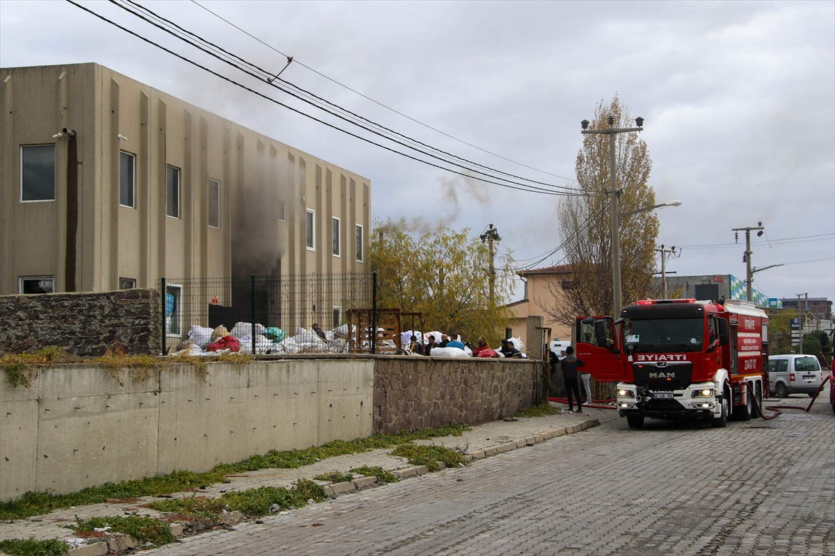 elyaf-fabrikasi-yangin-1.jpg