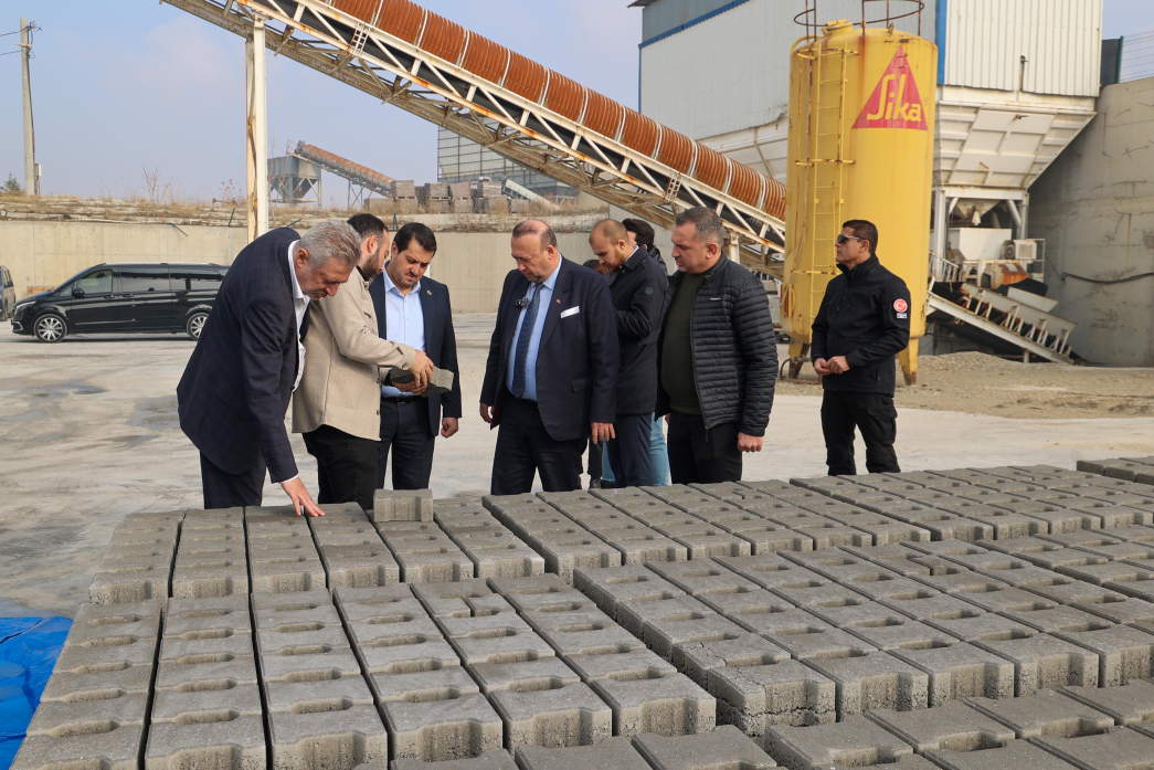 uask-belediyesi-parke-tasi-2.jpg