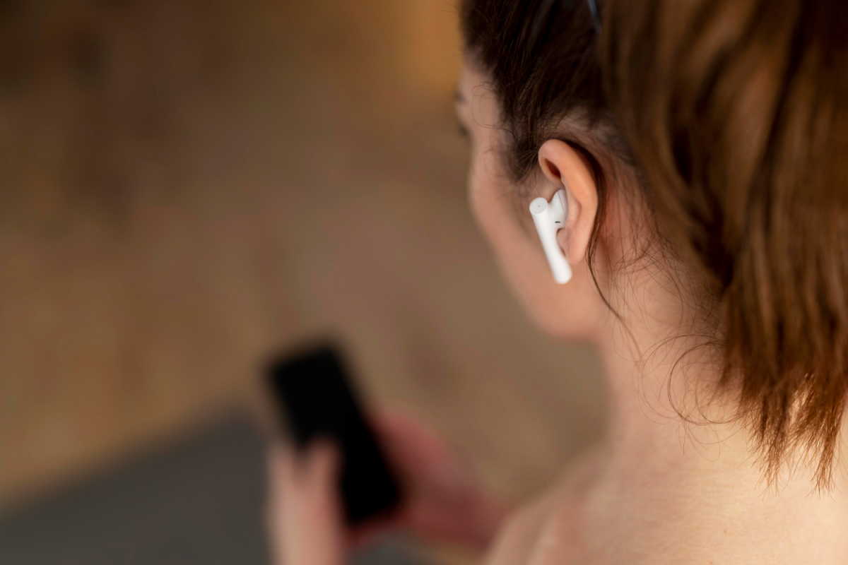 airpods-pro-bir-isitme-cihazi-gibi-nasil-kullanilir-2.jpg