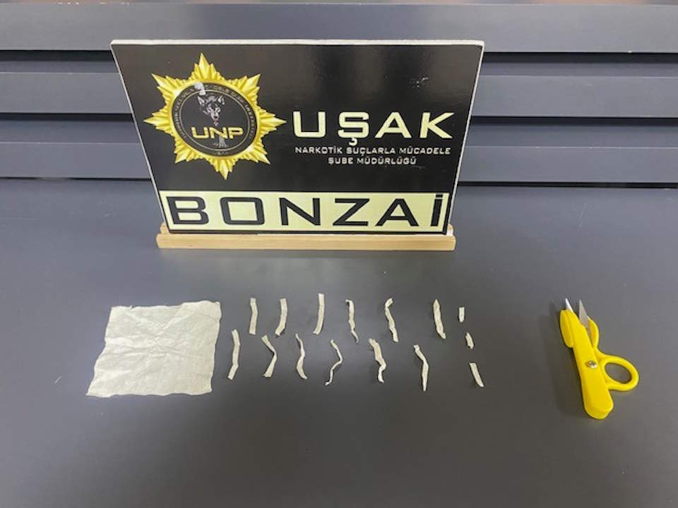 usak-narkotik-operasyonu-1.jpg