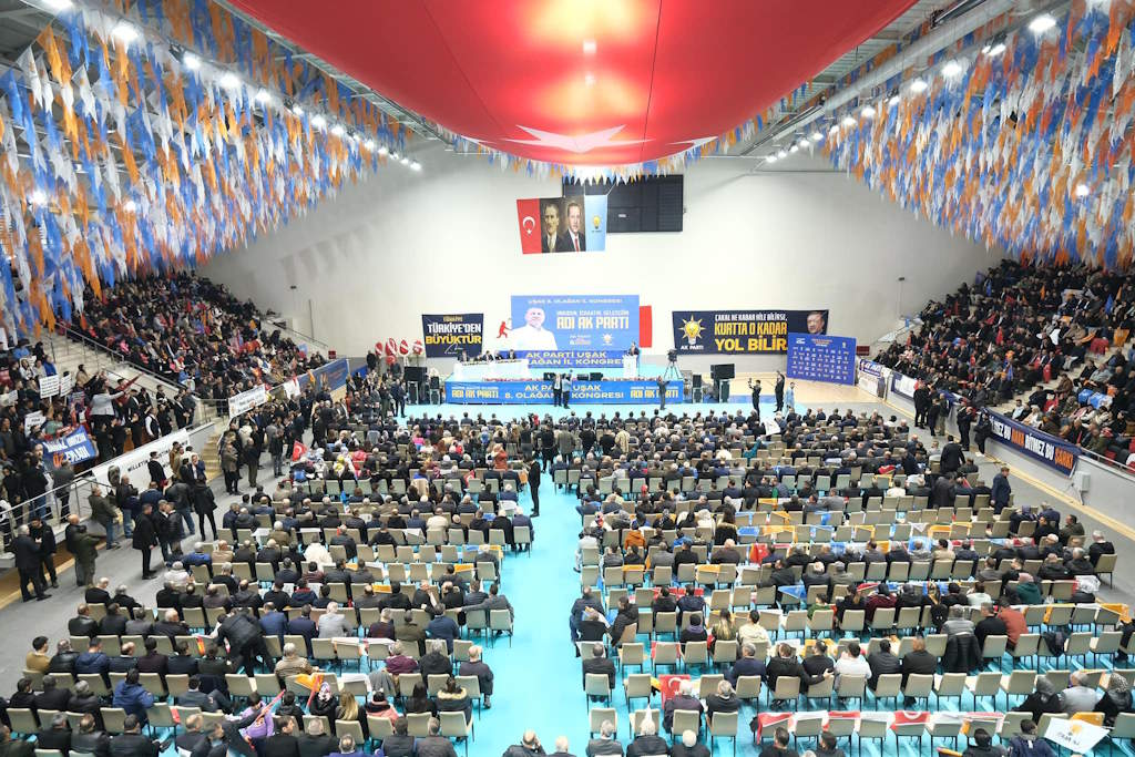 ak-parti-usak-il-yonetimi-2.jpg