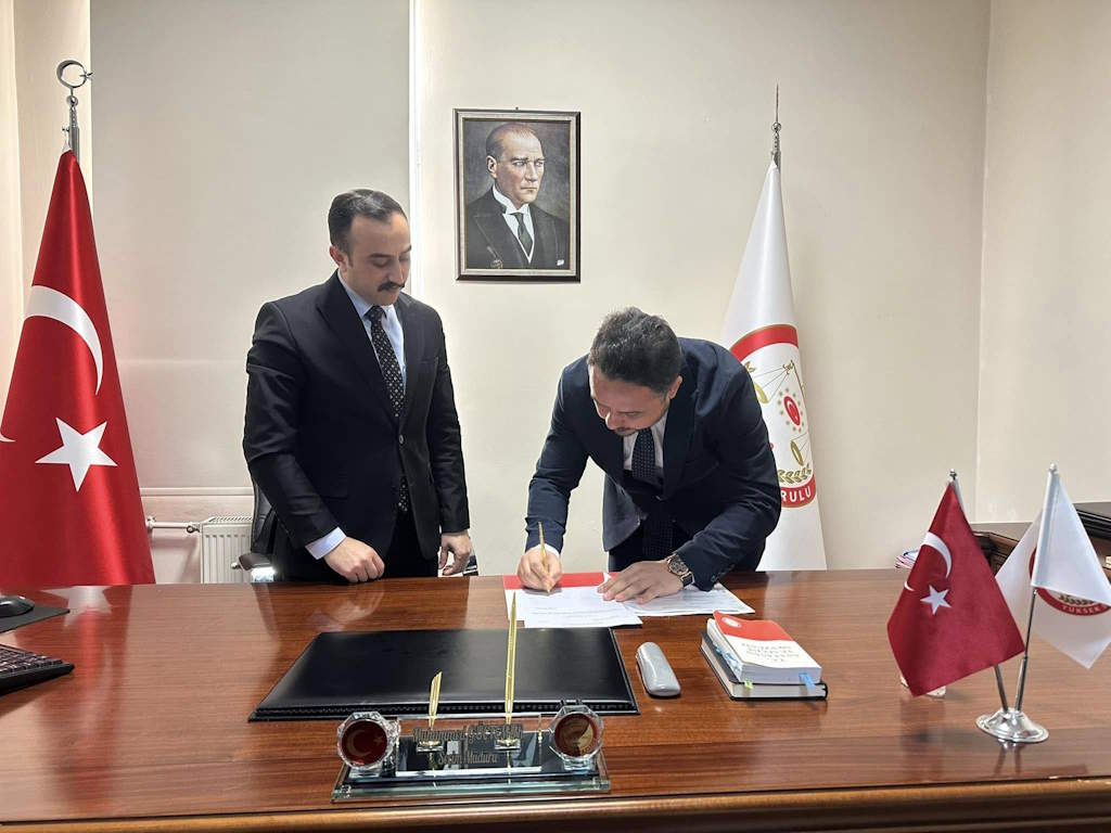 ak-parti-usak-il-baskani-himmet-yasar-mazbatasini-aldi-3.jpg