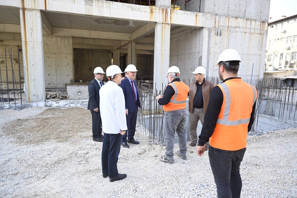usak-universitesi-dis-hekimligi-uygulama-ve-arastirma-hastanesi-insaati-hizla-yukseliyor-1.jpg