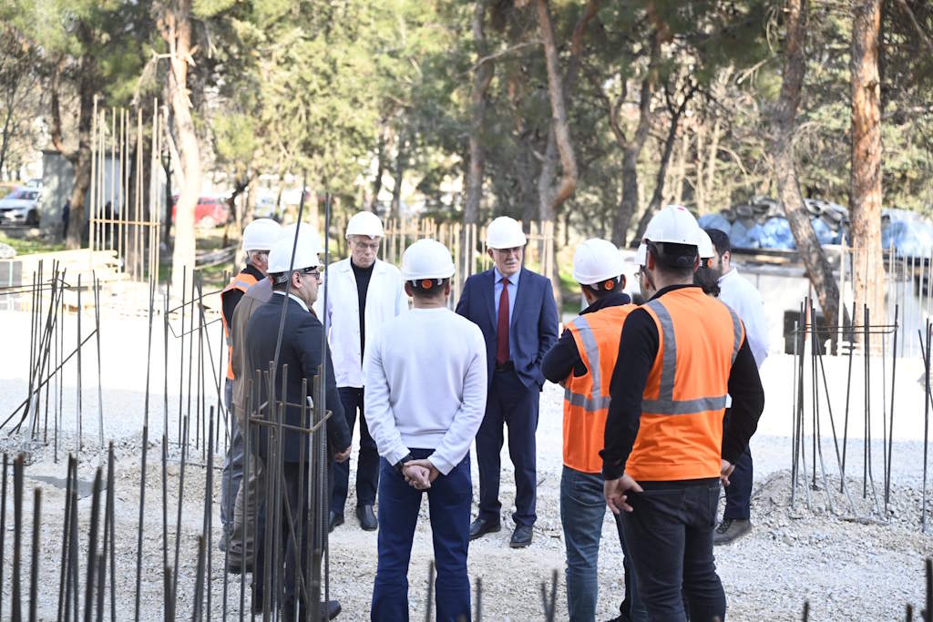 usak-universitesi-dis-hekimligi-uygulama-ve-arastirma-hastanesi-insaati-hizla-yukseliyor-2.jpg