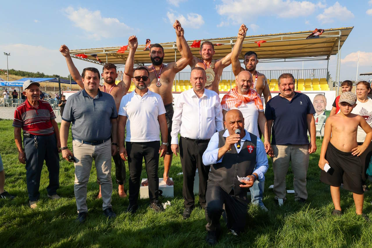 usak-yagli-gures-1.jpeg