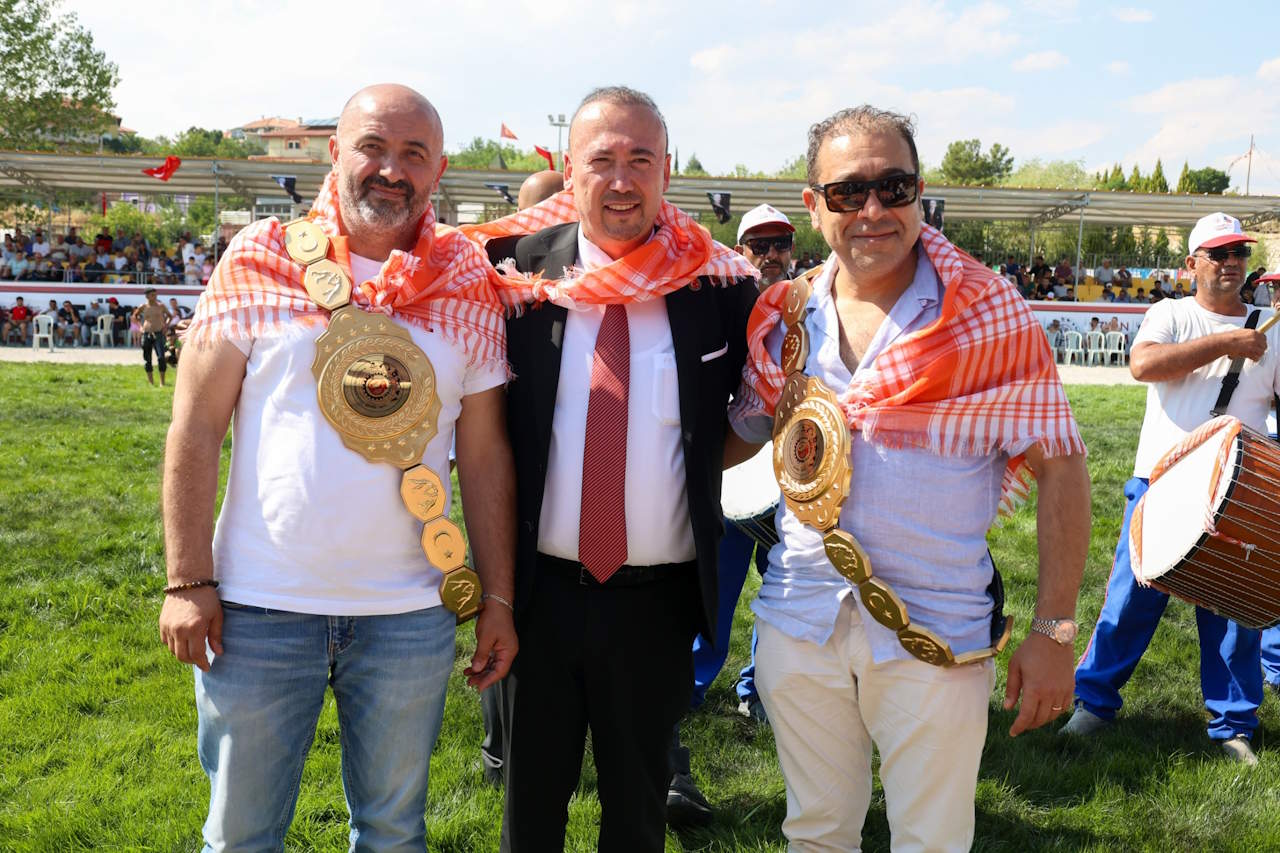 usak-yagli-gures-3.jpeg