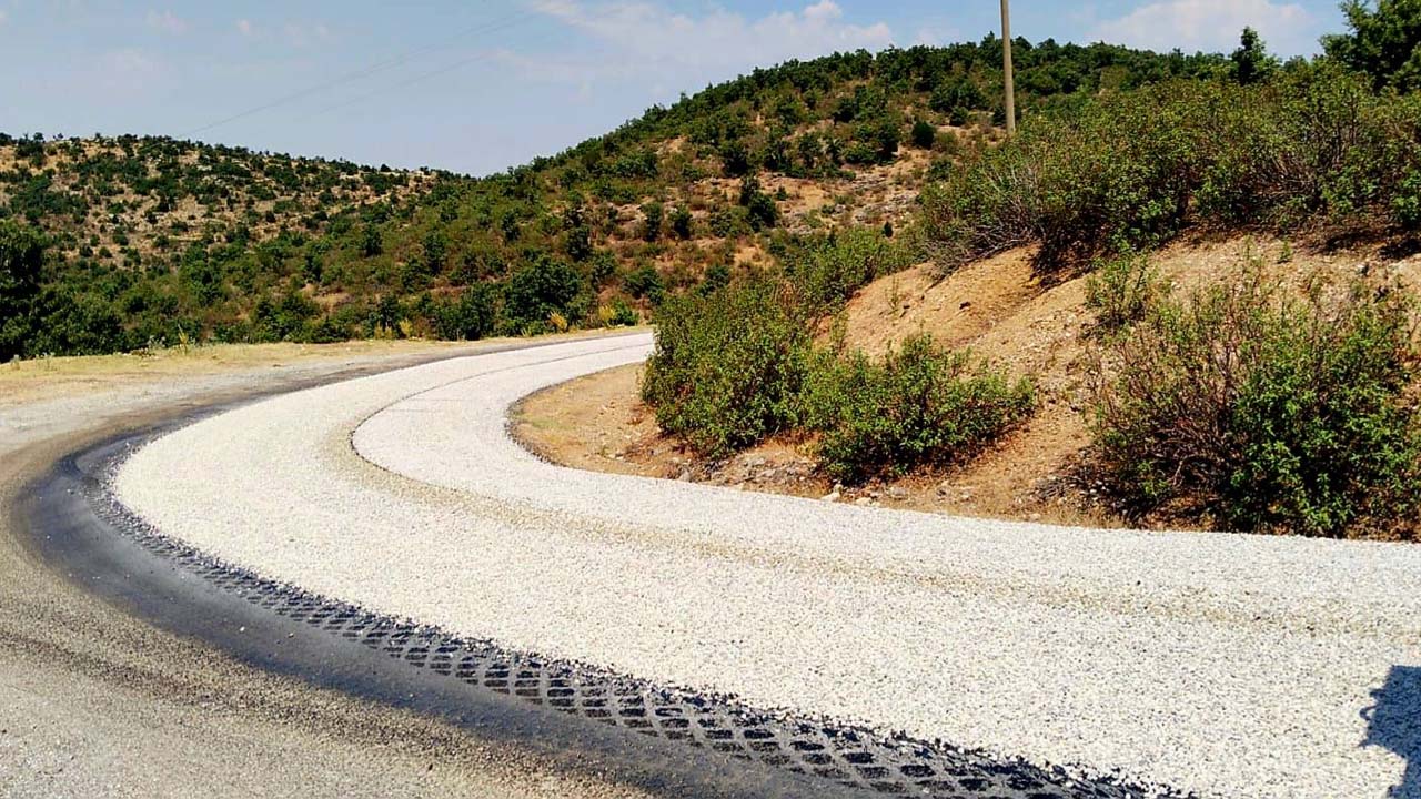 esme-yol-calismasi.jpg